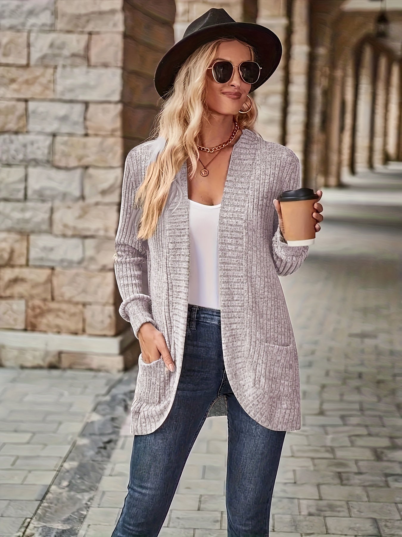 Valmai - Elegant Cardigan